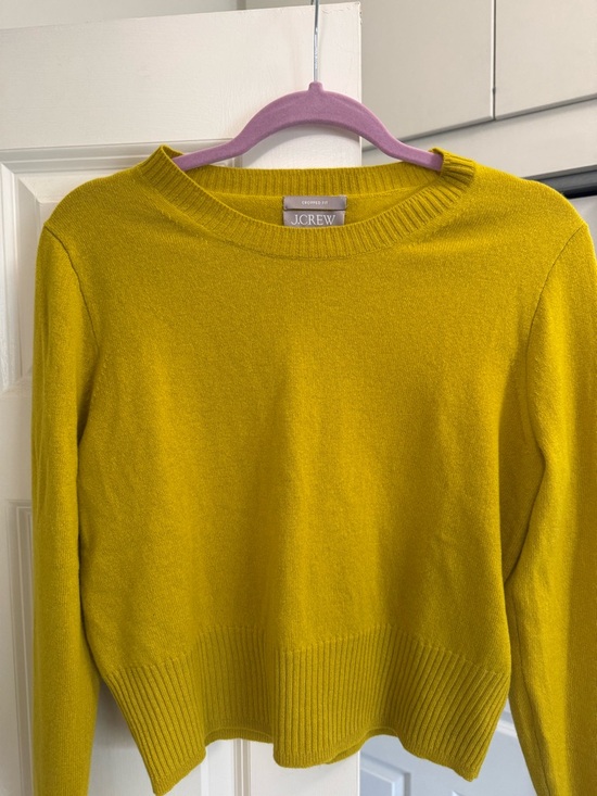 J Crew Cashmere Slim Fit Crewneck Sweater M Green Cropped Fit - Picture 3 of 5